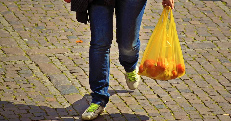 L'erreur qui coûte cher : les achats de dernière minute
